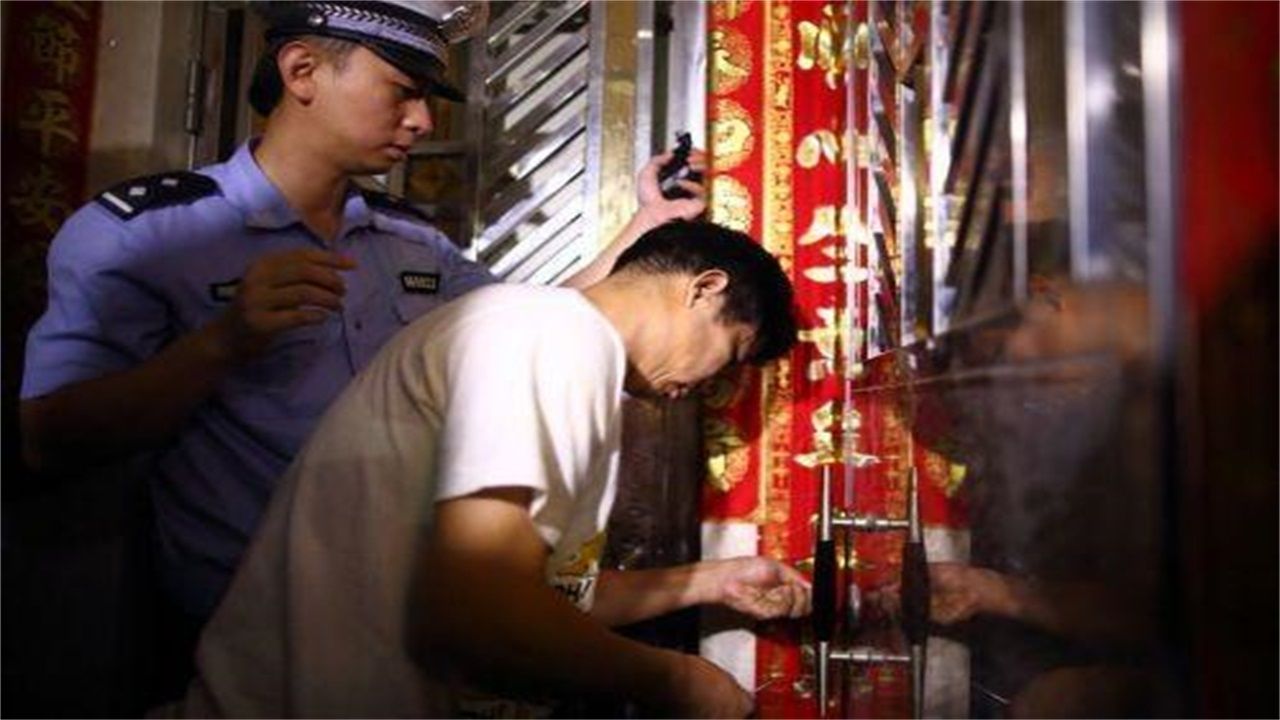 九江请开锁师傅开了锁后，师傅为什么一般都不进门，就算主人请也不进去？